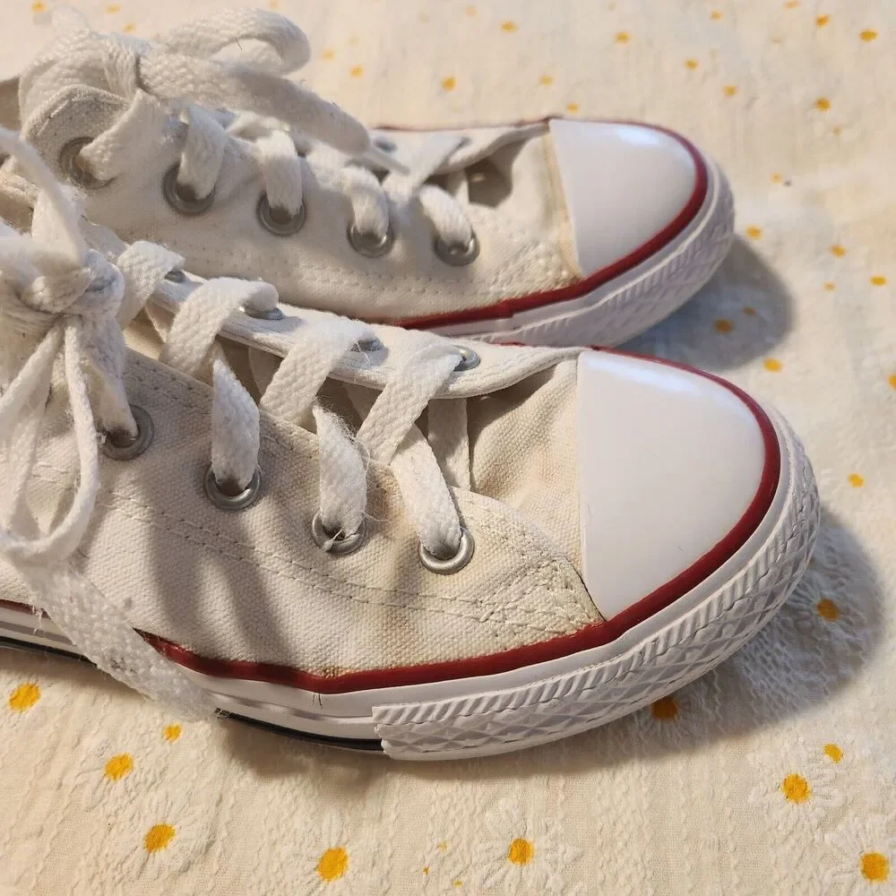 Converse good preowned
